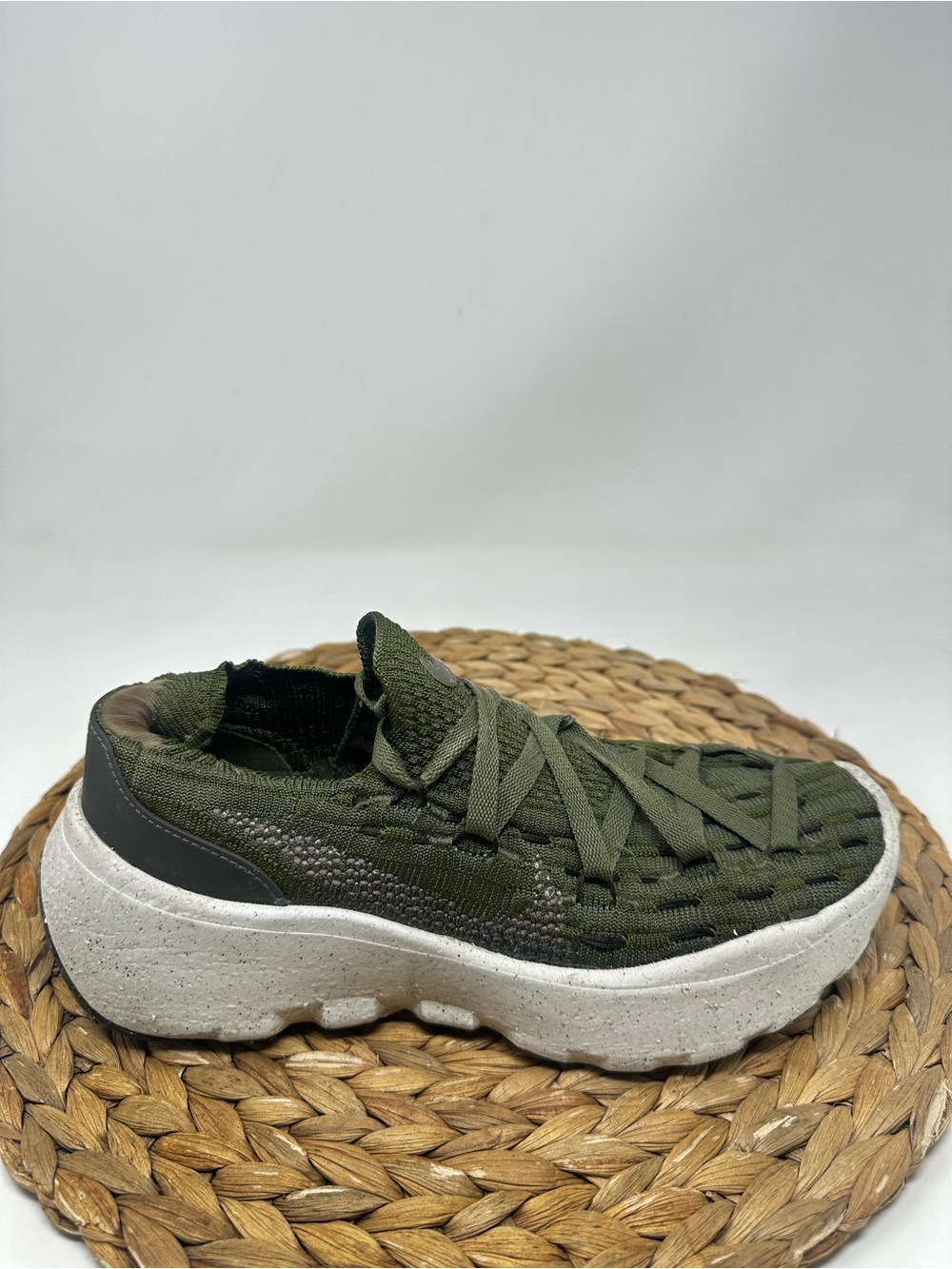 Nike Space Hippie 04 Running Shoes Rough Green Flat Pewter Size 8 Women's